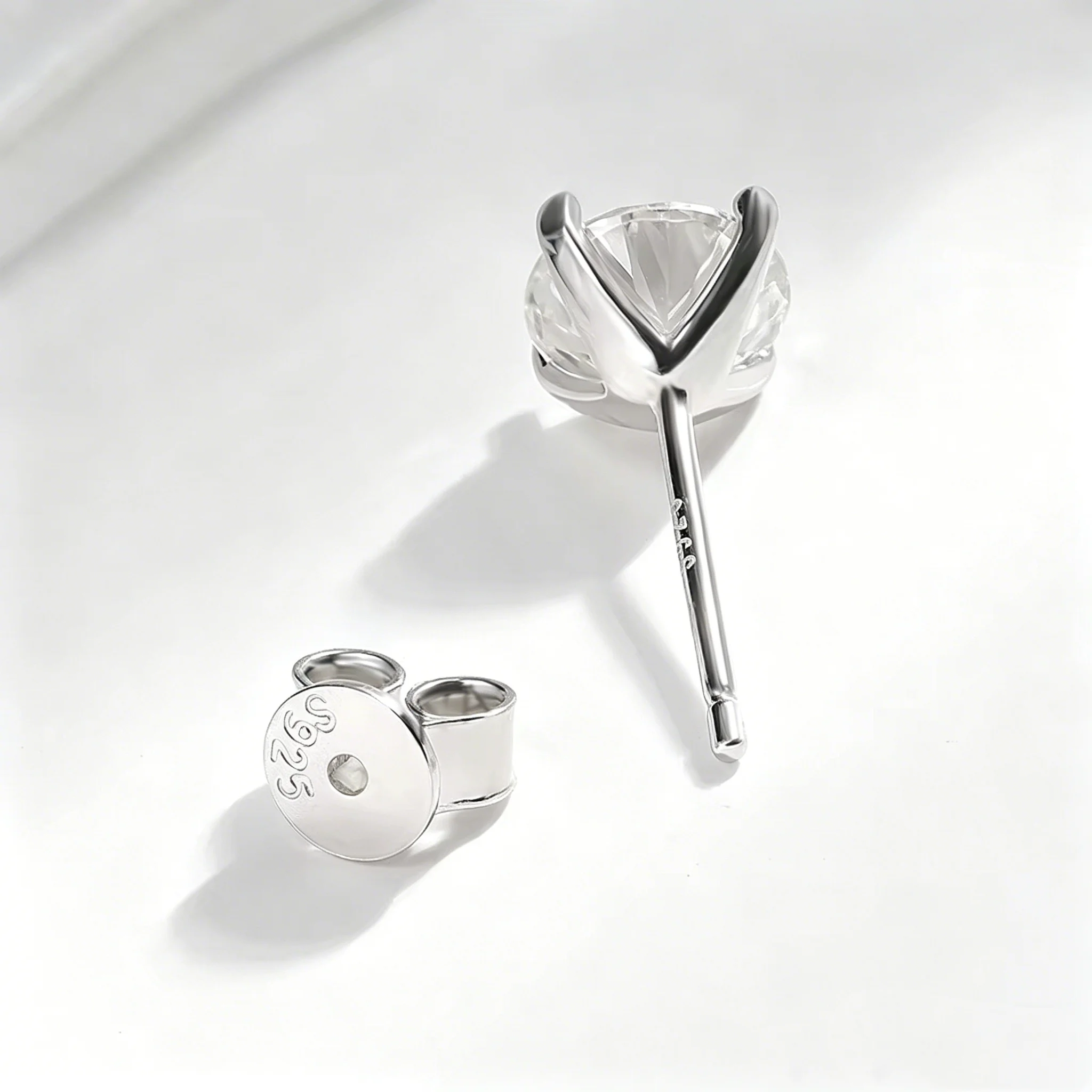 Luxury 0.5-2CT D Color Moissanite Screw Earrings For Women Party Fine Jewelry 4 Prong S925 Sterling Silver Diamond Earring