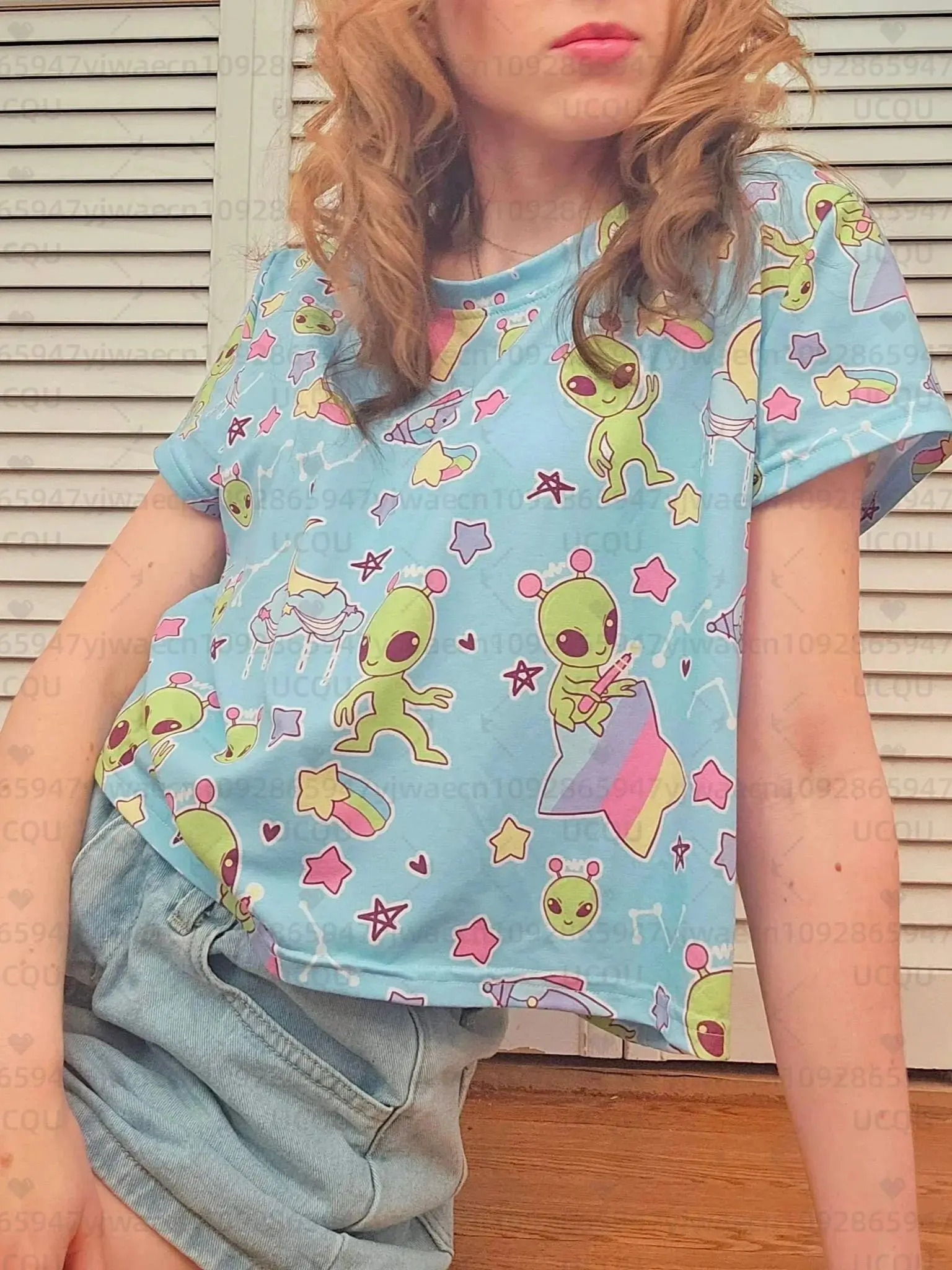 Pastel Alien Cropped Tee with Rainbows and Stars Women's Short Sleeve Crop Top Casual T-shirt Kawaii Fairy Kei Yume Kawaii