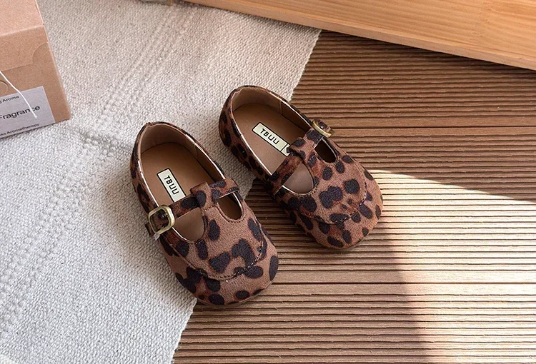 Girls Leather Shoes Toddlers Flats Princess Sweet Little Kids Soft Shoes T-strap Retro Classic Children's Dress Shoes for Party