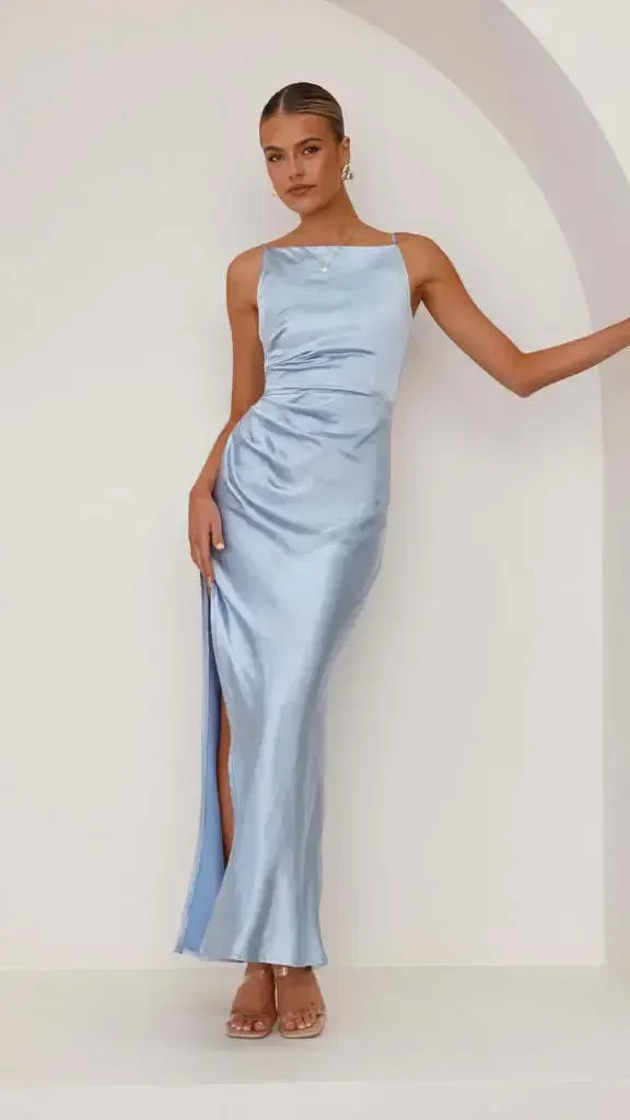 Women's Satin Spaghetti Strap Maxi Dress Ruched Waist Slit Elegant Evening Gown Vintage Solid Color Slim Fit Party Dresses