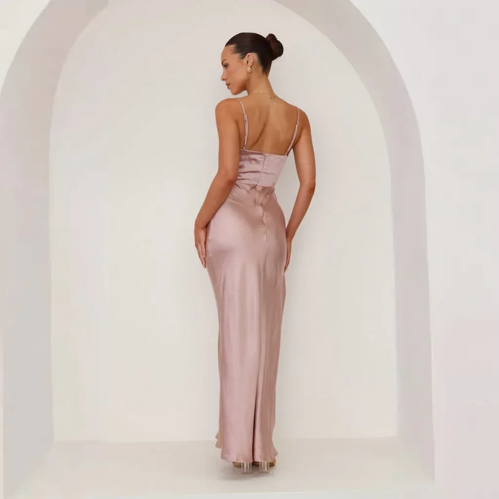Women's Satin Spaghetti Strap Maxi Dress Ruched Waist Slit Elegant Evening Gown Vintage Solid Color Slim Fit Party Dresses