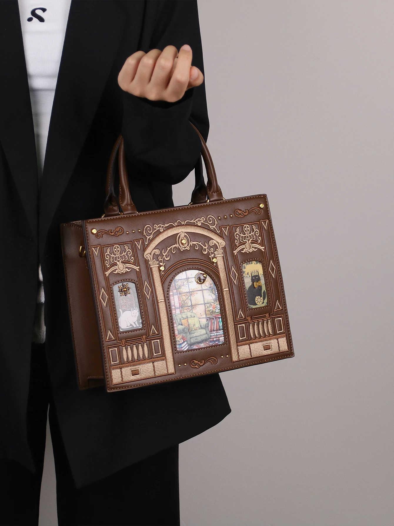 2026 Light Luxury Niche Design Fashion New Cat Bag Light Luxury Heavy Industry Craft Embroidery Thread Small Square B