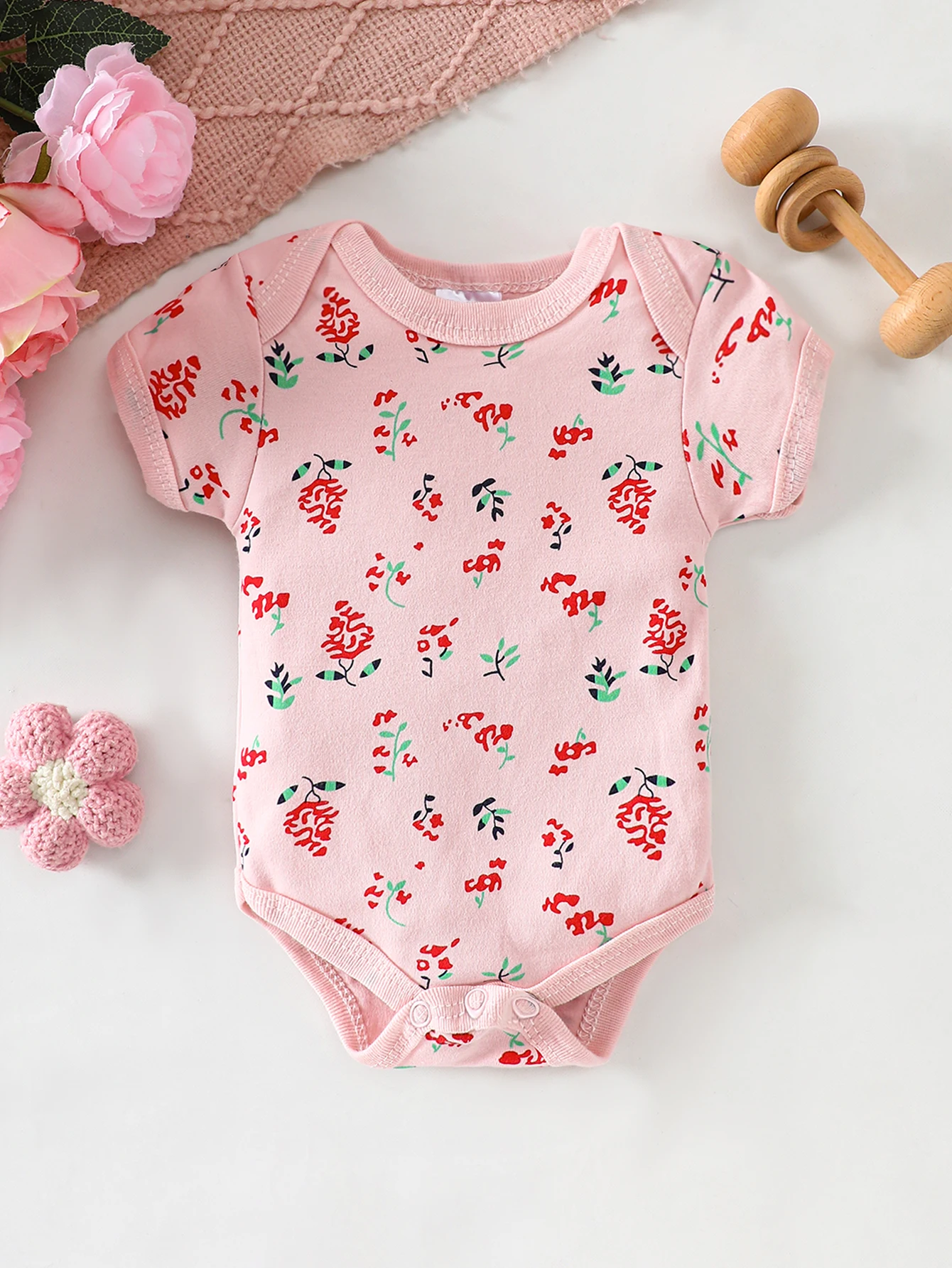 8-Piece Newborn Baby Romper Set, Soft and Breathable with Cute Pink Deer Pattern, Suitable for Babies Aged 0-9 Months.