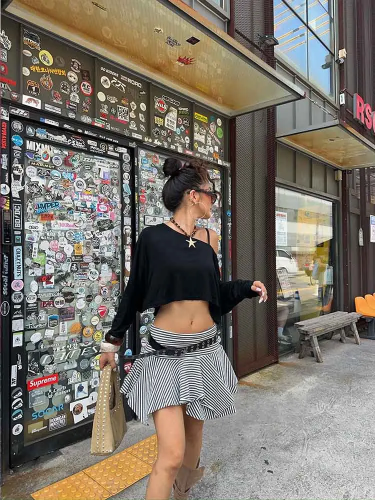 Women's Vintage 2000s White Long Sleeve Off-Shoulder Crop Top Streetwear Casual Harajuku Style Loose T-Shirt for Autumn