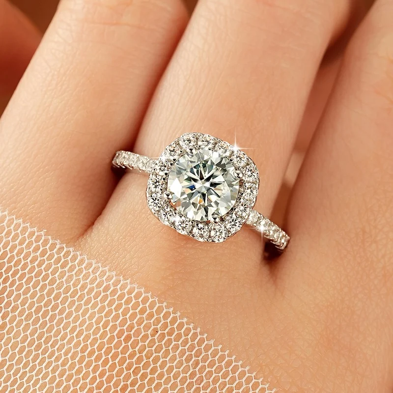 Rrjzz 8mm D Color Halo Round Moissanite Engagement Ring for Women 2CT VVS1 Lab Imitation Diamond Wedding Rings GRA Jewelry Gifts