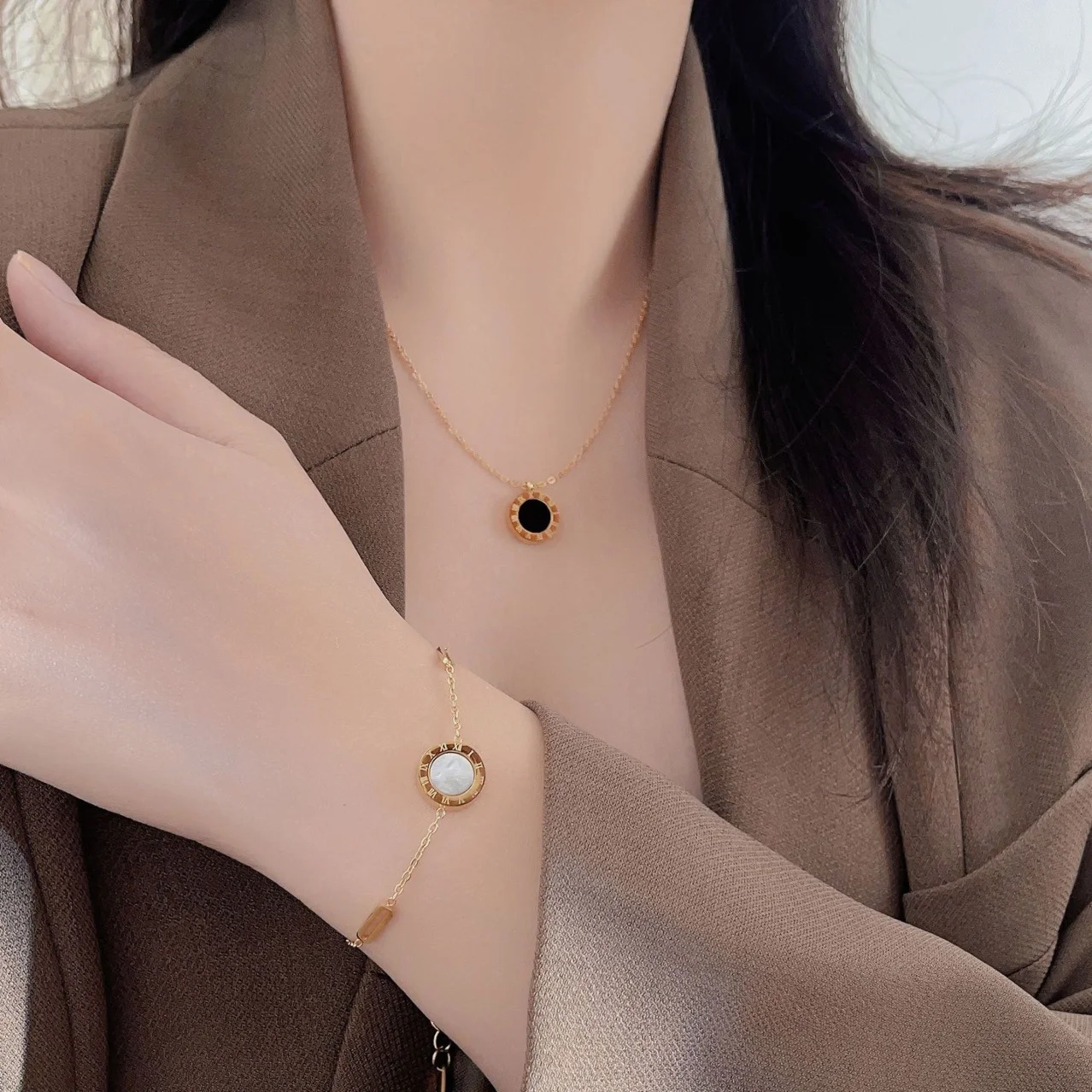 3pcs Woman Men Fashion Roman Digital Wafer Pendant Necklace Earrings Bracelets Stainless Steel Party Bridal Wedding Jewelry Sets