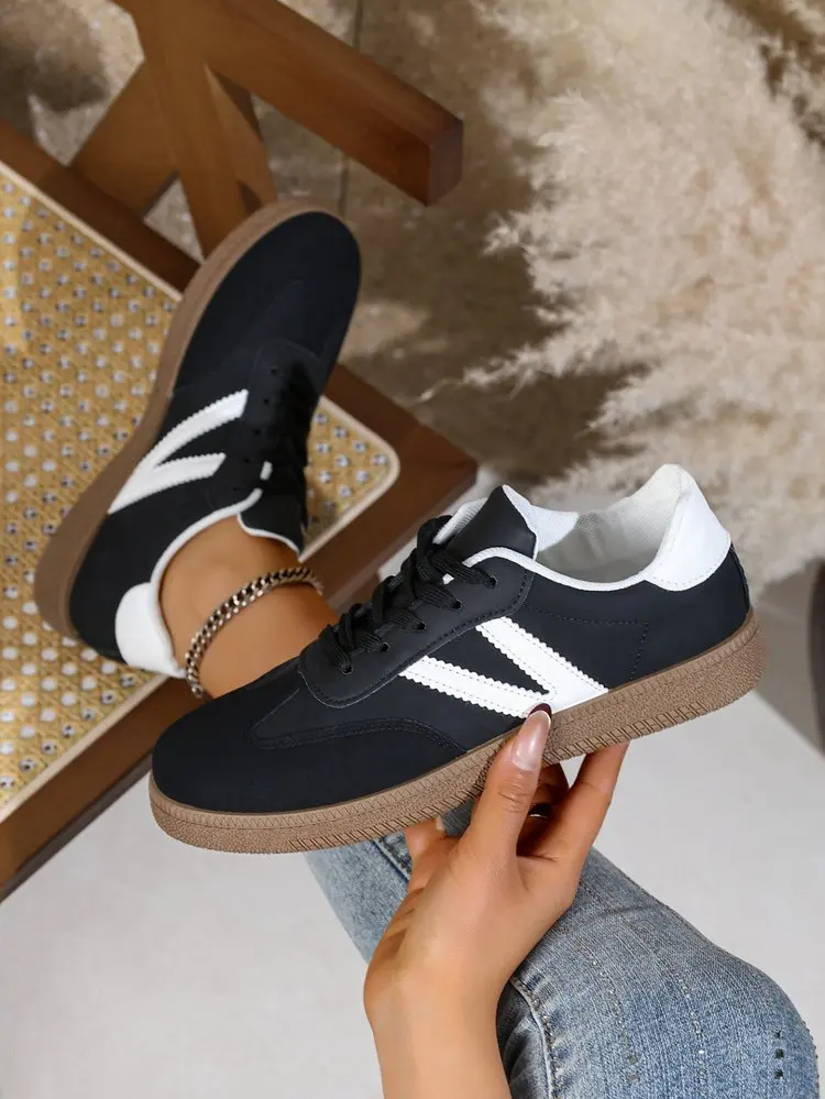 Shoes Woman 2026 Trend Casual Sneakers Comfortable Lace Up Flats Tennis Shoe Breathable Walking Jogging Shoes