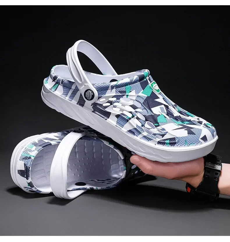 2026 New Fashion Sandals Men Clog Sandals Comfortable Breathable Beach Sandals Men Women Clogs Slippers Soft Bottom Men Shoes