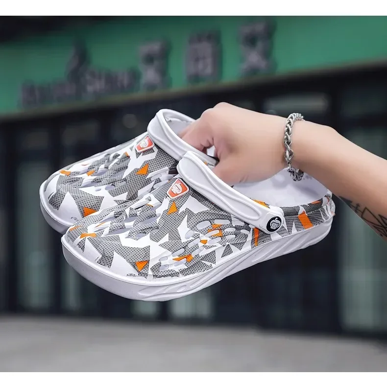 2026 New Fashion Sandals Men Clog Sandals Comfortable Breathable Beach Sandals Men Women Clogs Slippers Soft Bottom Men Shoes