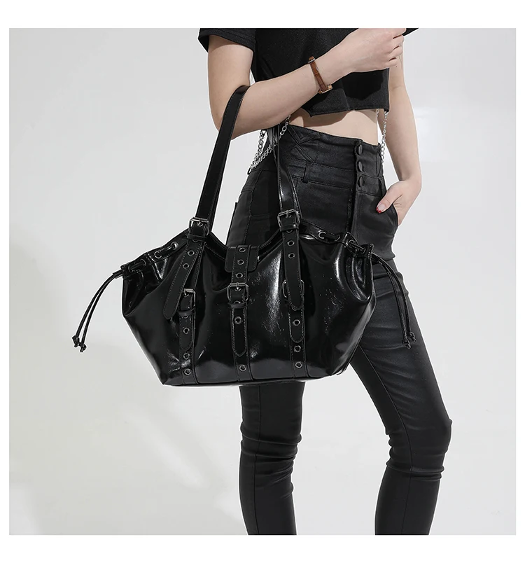 2026 New PU Hobo Tote for Women Y2K Gothic Rivet Adjustable Strap Shoulder Bag Large Capacity Drawstring Handbag for Daily Use
