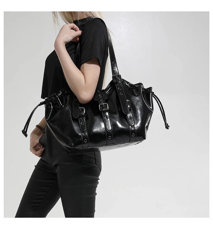 2026 New PU Hobo Tote for Women Y2K Gothic Rivet Adjustable Strap Shoulder Bag Large Capacity Drawstring Handbag for Daily Use