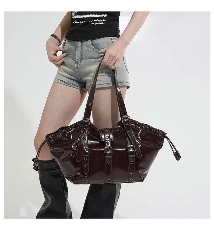 2026 New PU Hobo Tote for Women Y2K Gothic Rivet Adjustable Strap Shoulder Bag Large Capacity Drawstring Handbag for Daily Use