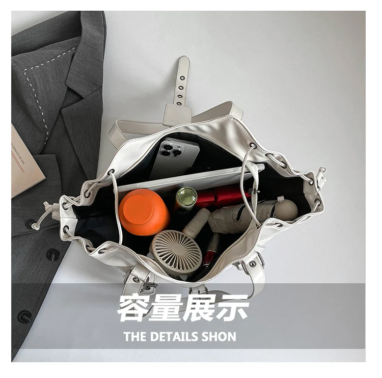 2026 New PU Hobo Tote for Women Y2K Gothic Rivet Adjustable Strap Shoulder Bag Large Capacity Drawstring Handbag for Daily Use