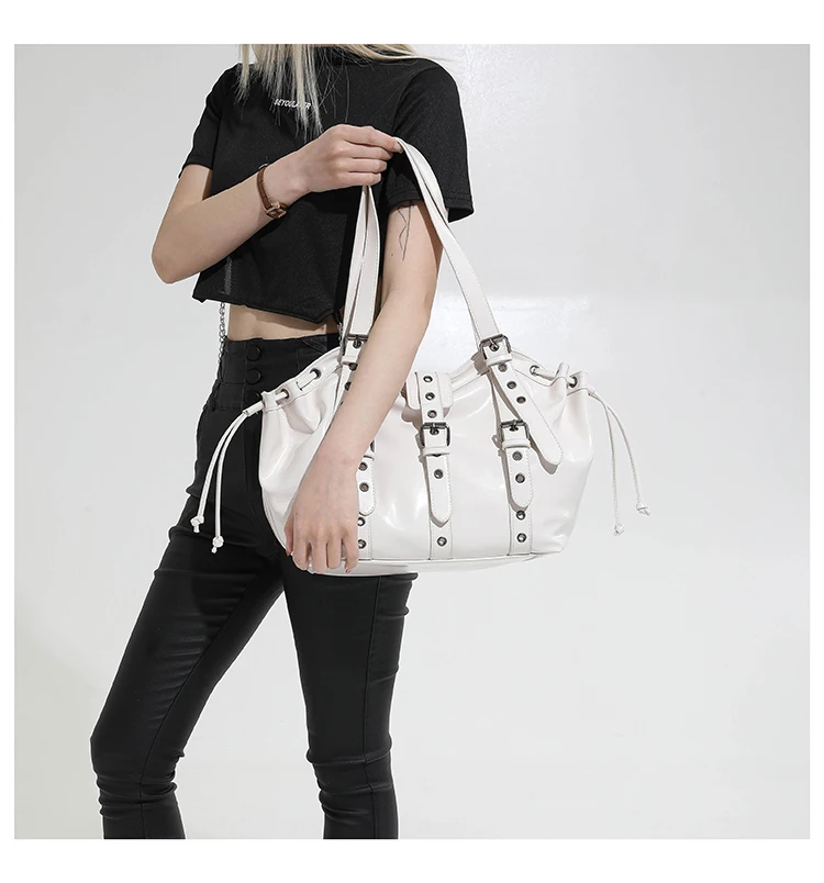 2026 New PU Hobo Tote for Women Y2K Gothic Rivet Adjustable Strap Shoulder Bag Large Capacity Drawstring Handbag for Daily Use