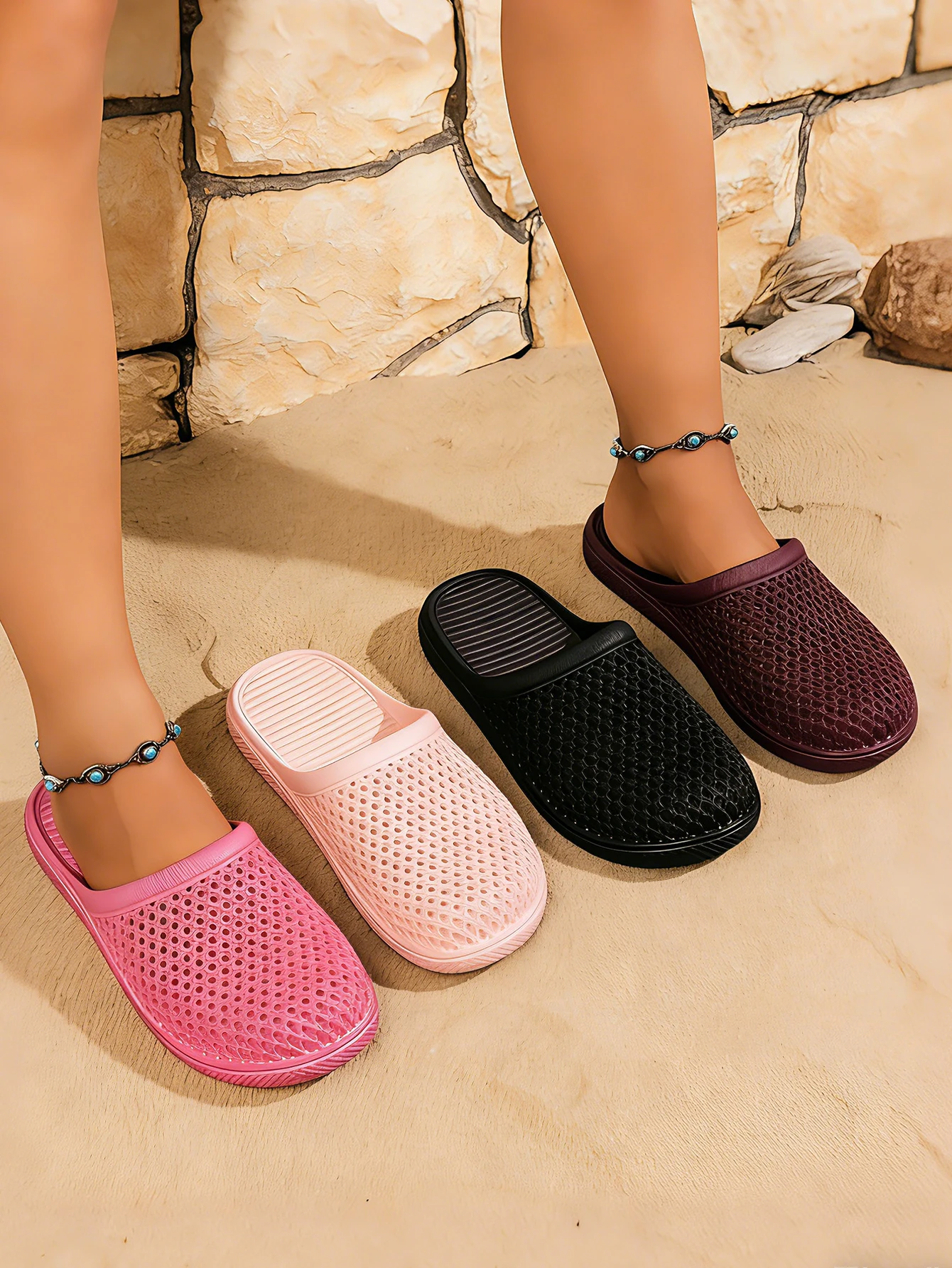 Women's Summer Casual Simple Breathable Eva One-Piece Flat Slip-On Slippers Suitable for Home and Outdoor Beach Use, Closed-Toe Anti-Kick Slippers