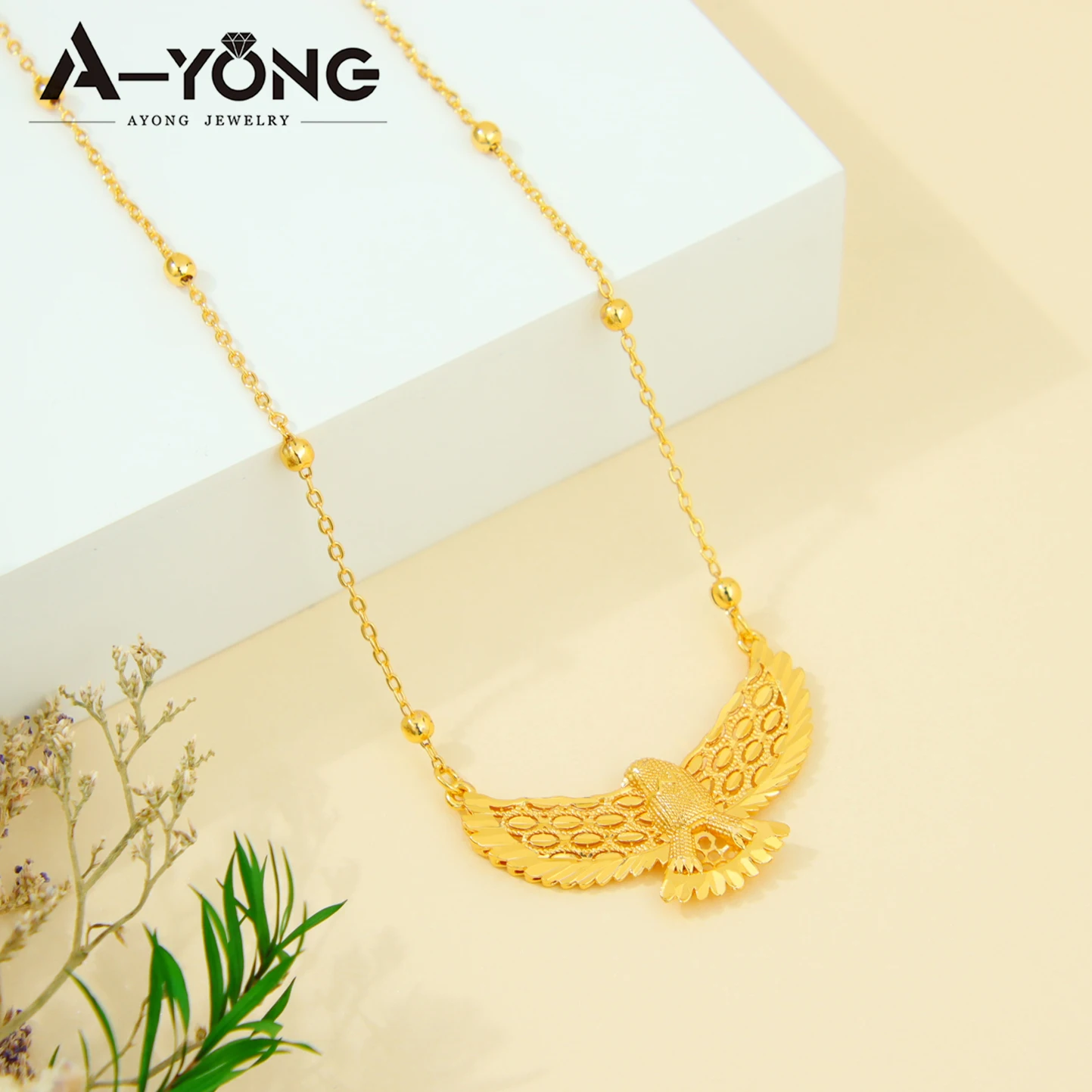 Arabic Fashion Eagles Necklace 21k Gold Plated Dubai Vintage Animals Pendant Chains Middle East Women Event Party Jewelry