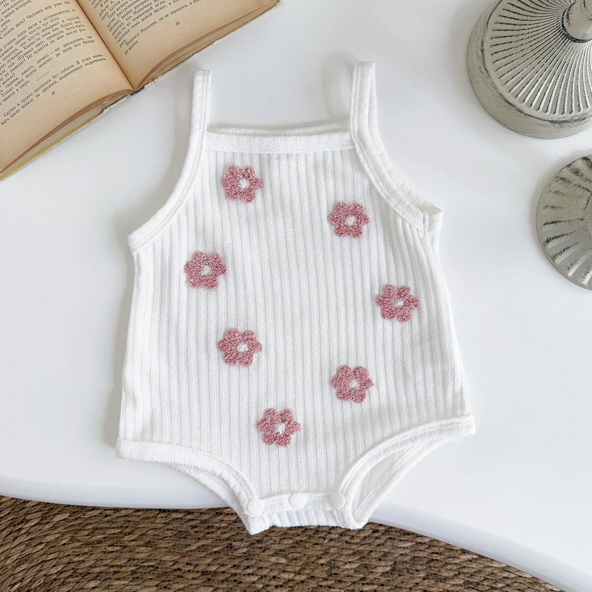 Summer Baby Jumpsuit Pink Flowers Breathable Comfortable Suspender Casual Beach Clothing Suitable for 0-3 Years Old