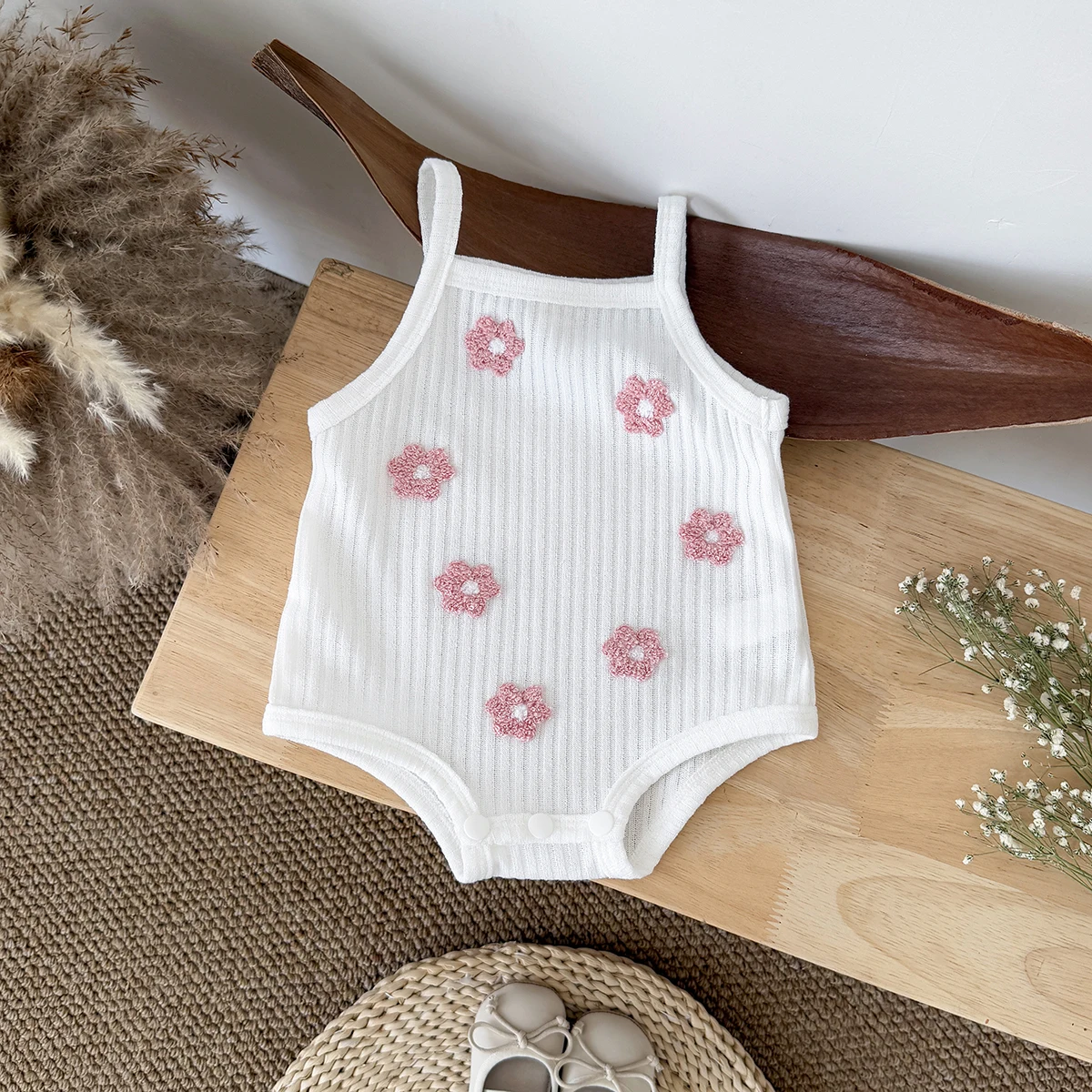 Summer Baby Jumpsuit Pink Flowers Breathable Comfortable Suspender Casual Beach Clothing Suitable for 0-3 Years Old