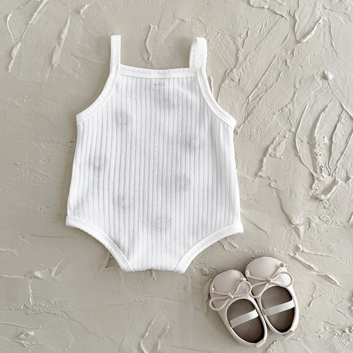 Summer Baby Jumpsuit Pink Flowers Breathable Comfortable Suspender Casual Beach Clothing Suitable for 0-3 Years Old