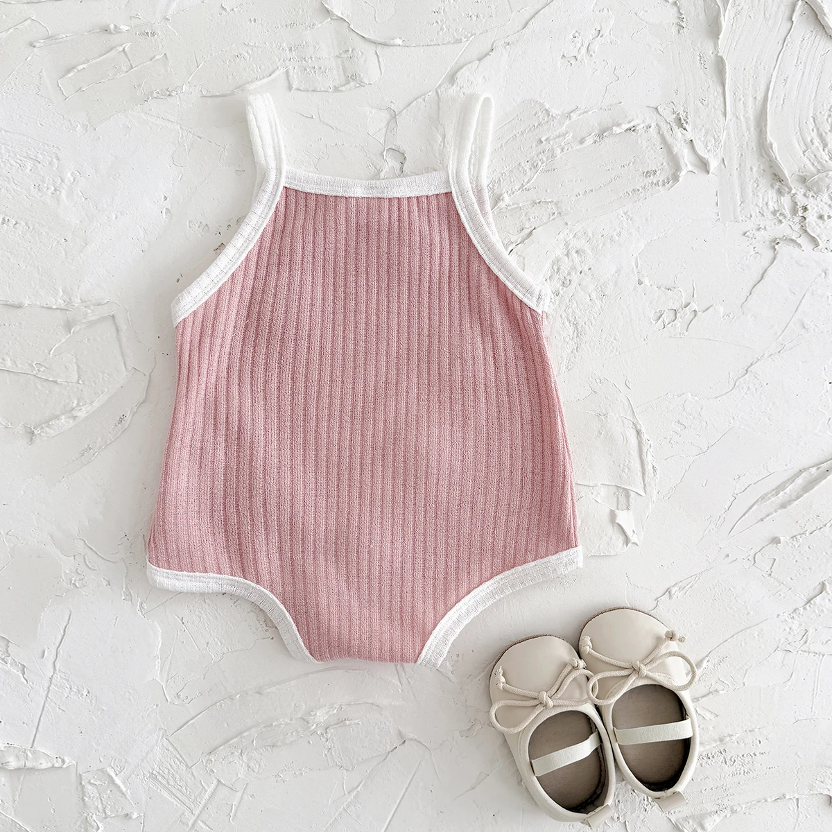 Summer Baby Jumpsuit Pink Flowers Breathable Comfortable Suspender Casual Beach Clothing Suitable for 0-3 Years Old