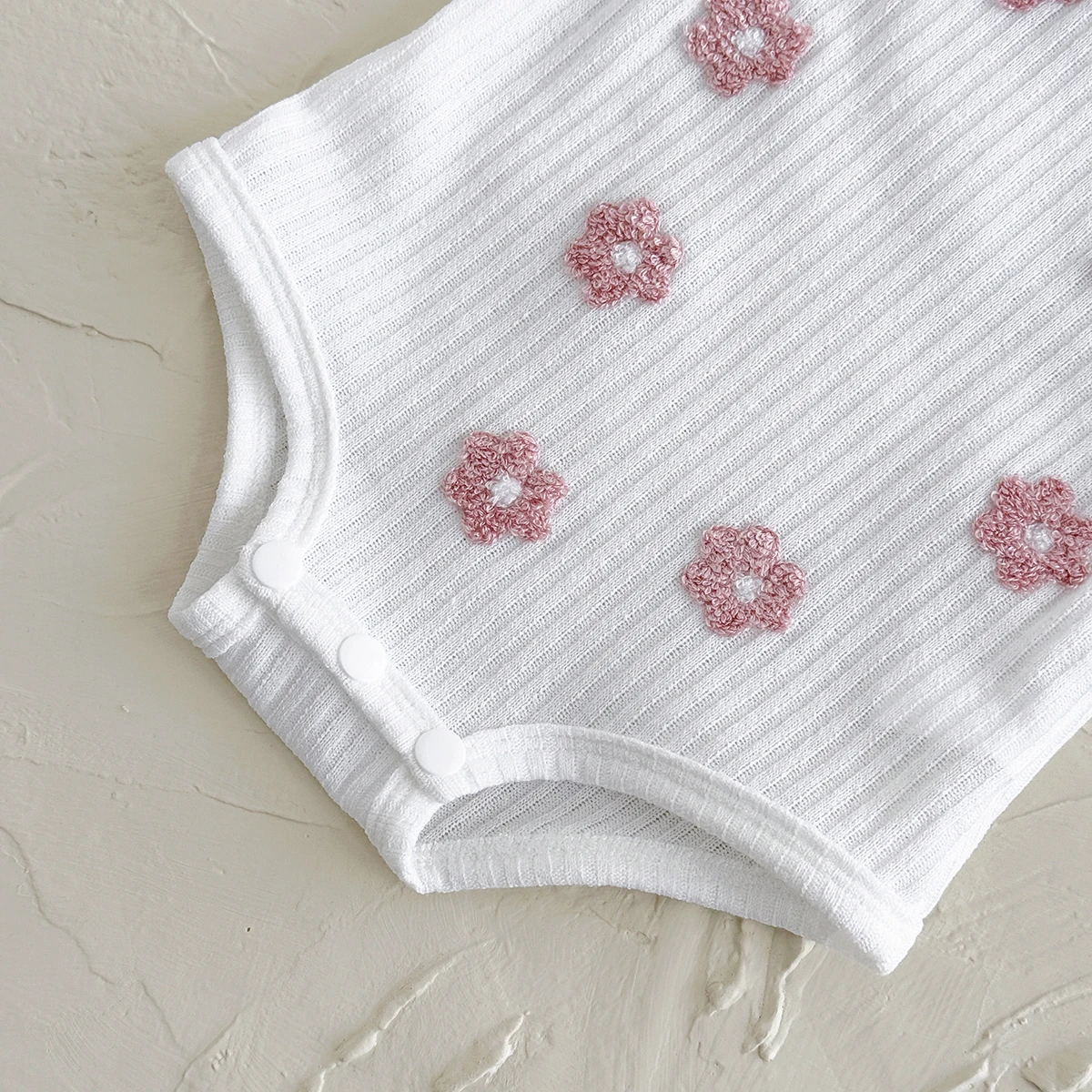 Summer Baby Jumpsuit Pink Flowers Breathable Comfortable Suspender Casual Beach Clothing Suitable for 0-3 Years Old