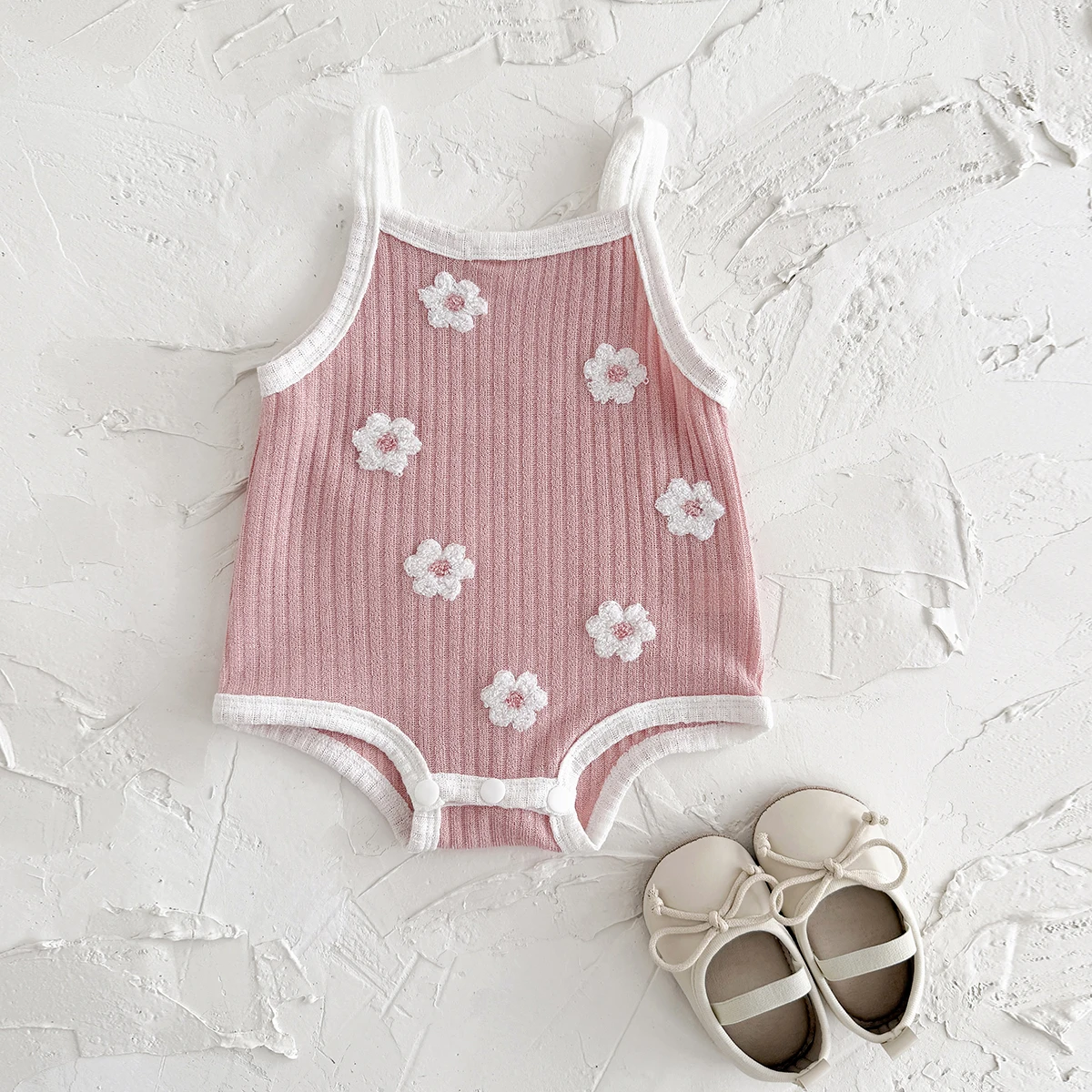 Summer Baby Jumpsuit Pink Flowers Breathable Comfortable Suspender Casual Beach Clothing Suitable for 0-3 Years Old