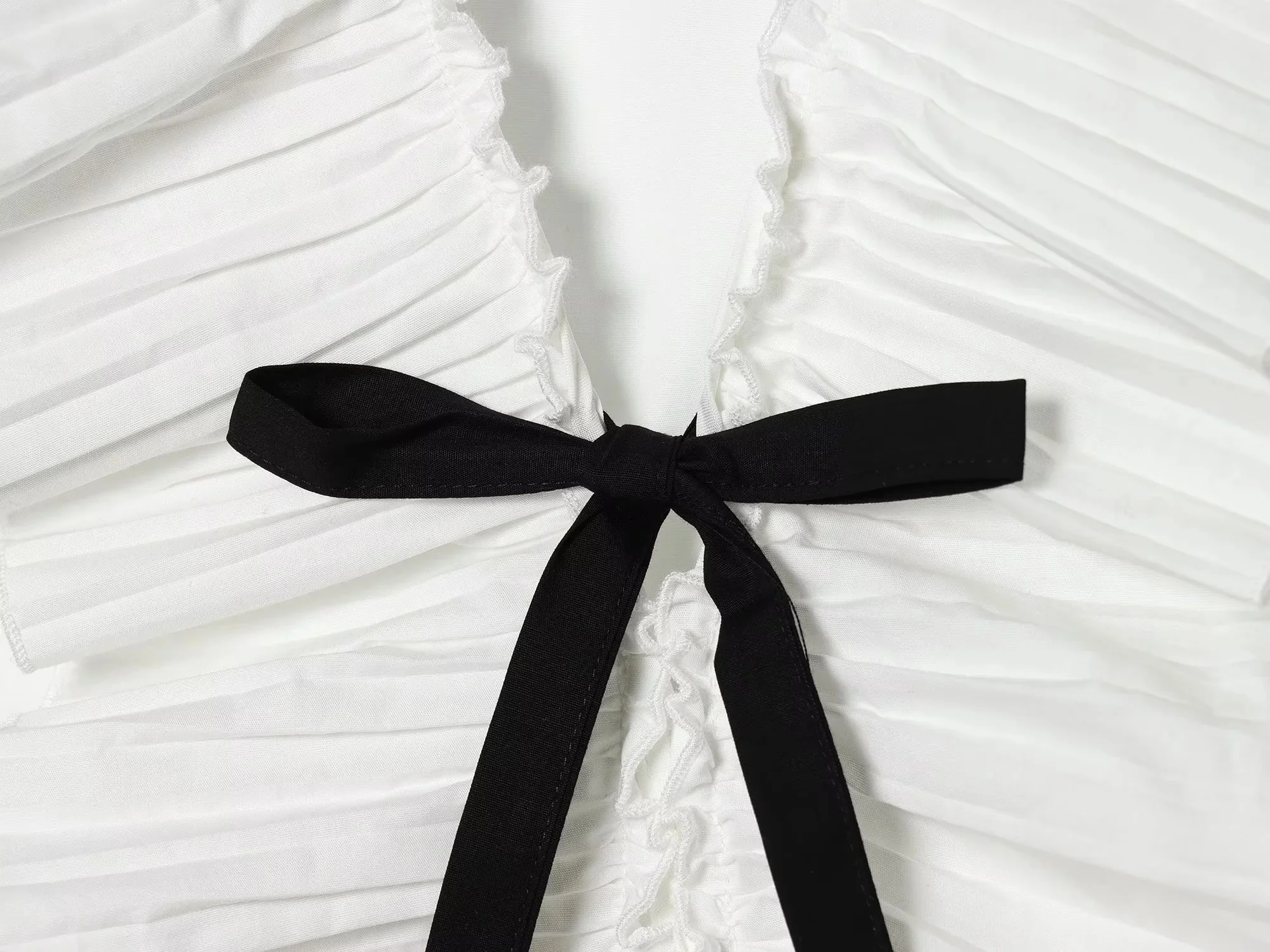 KONDALA Holiday Elegant Chic Women Tank Top Sleeveless Ruffles Bow V-Neck Zipper Tank Top Fashion 2026 Summer Beach Party Top