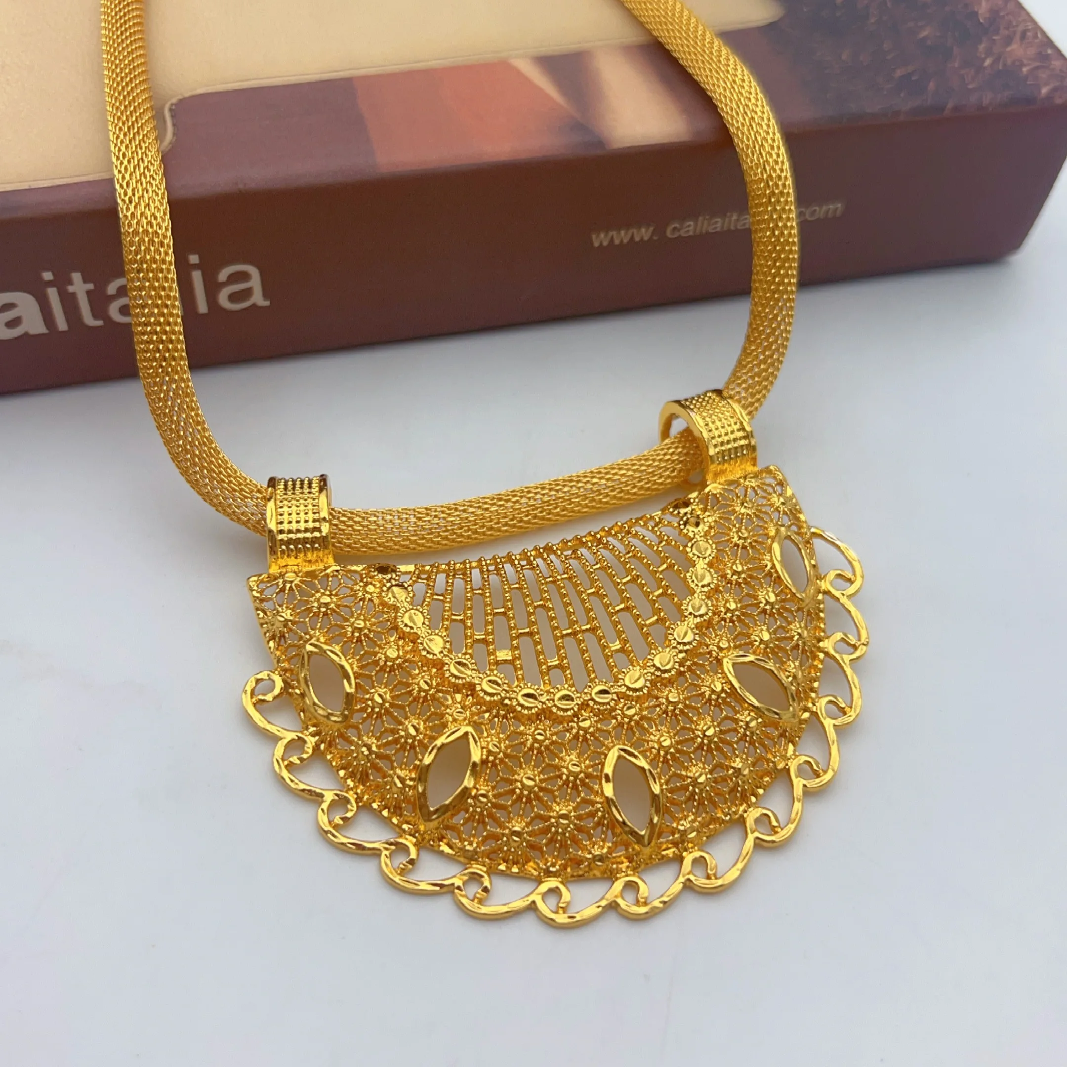 Nigerian 24k Gold Plated Jewelry Set For Women Dubai Necklace Earrings Jewellery Brazilian African Bridal Sets