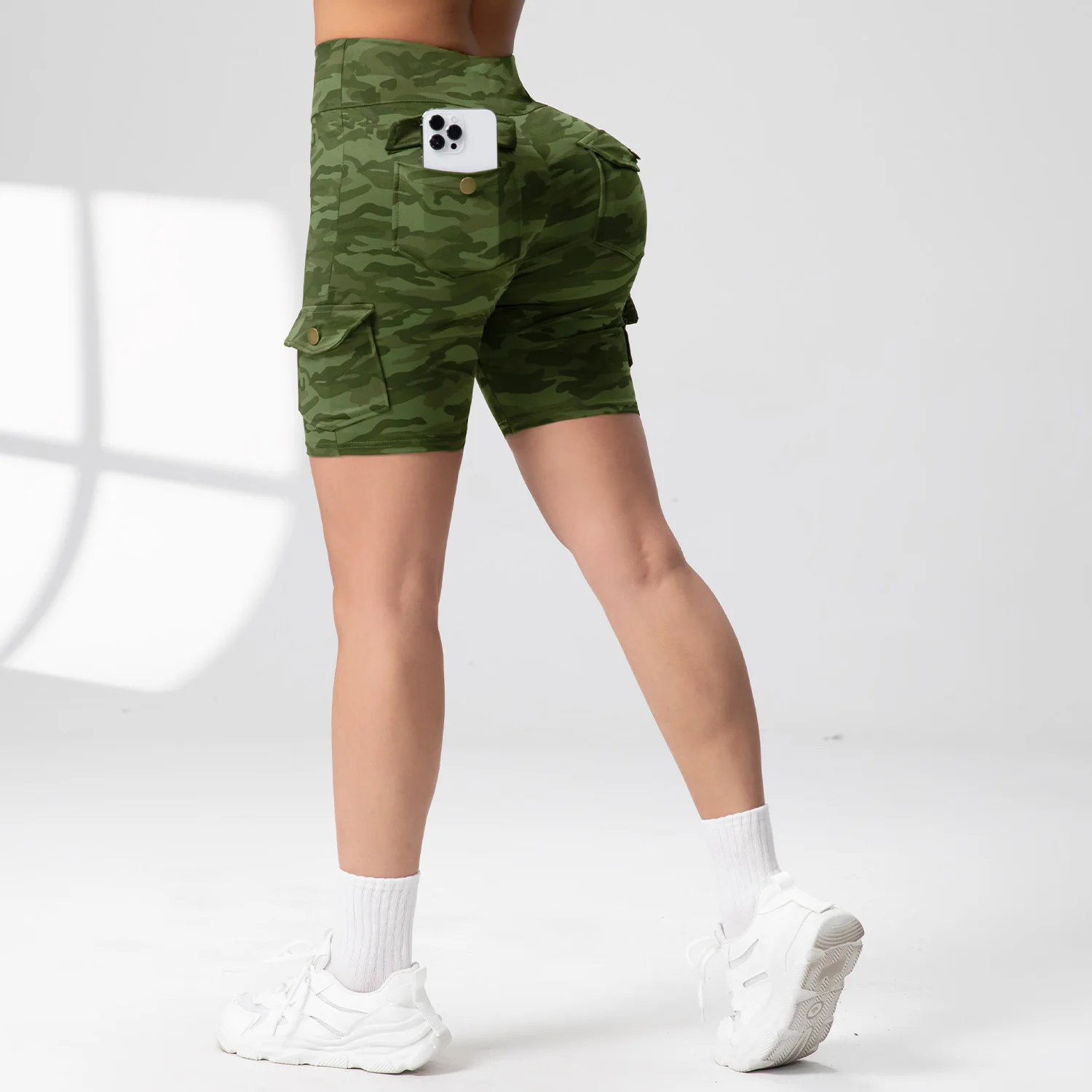 Camouflage Printed Women Butt Lifting Shorts With Pockets Tummy Tight Elastic Slim Outdoor Running Workout Shorts Streetwear
