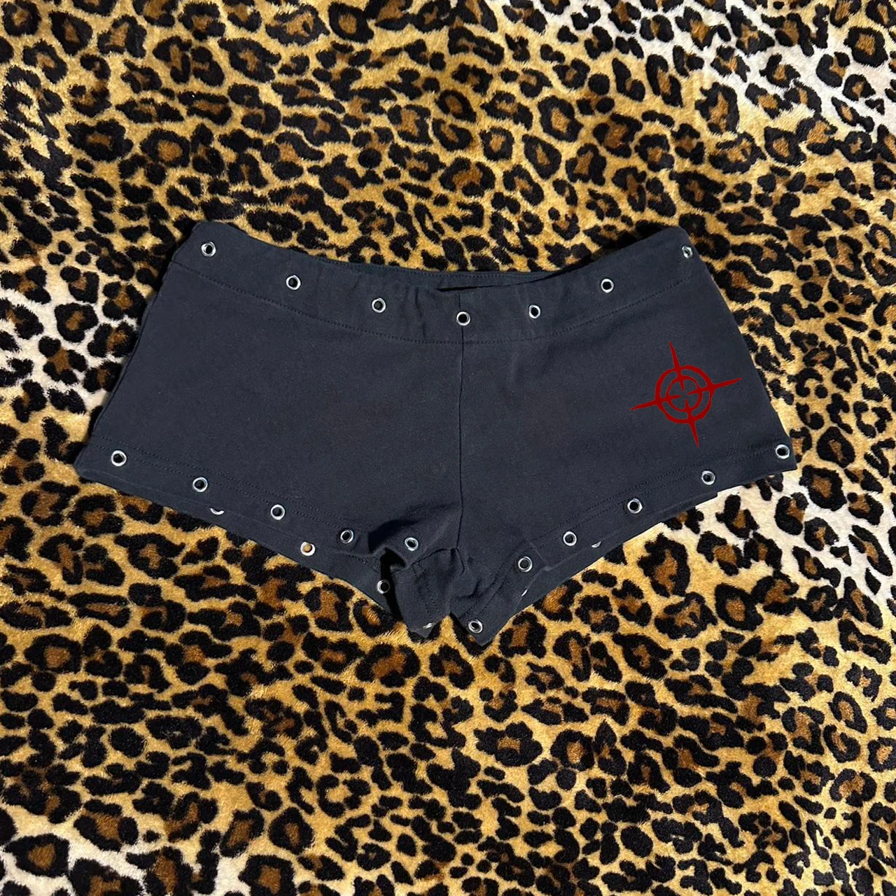 Gothic garbage rock American fashion Y2K shorts rivet design hip-hop fashion pattern print street wear punk hot pants retro emo