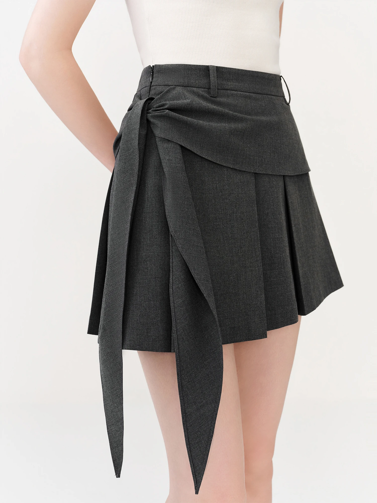 FSLE Low-waisted Preppy Style Pleated Skirt New Summer 2026 Style A-line Tie-up Design Gray Classic College Age-reducing