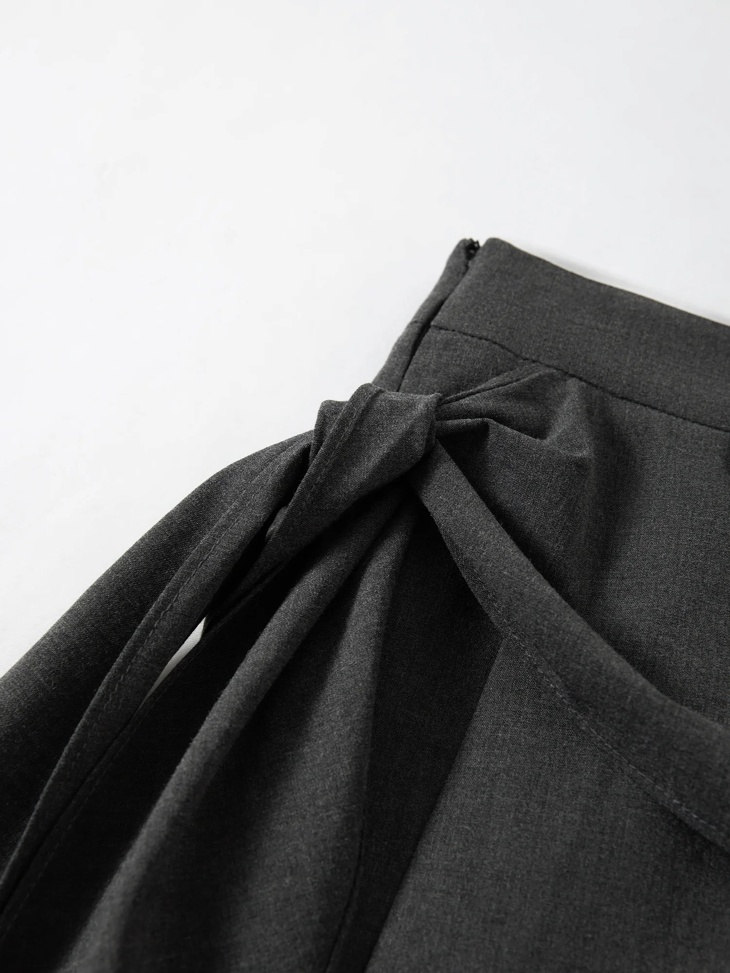 FSLE Low-waisted Preppy Style Pleated Skirt New Summer 2026 Style A-line Tie-up Design Gray Classic College Age-reducing