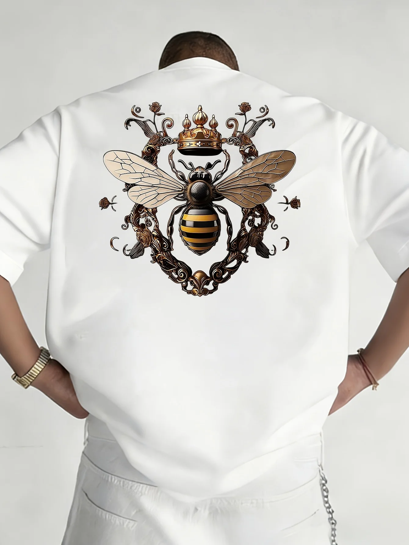 Ornate Royal Bee Print on Premium Soft 100% Cotton Mens T Shirt Perfect for Summer Outings and Casual Events