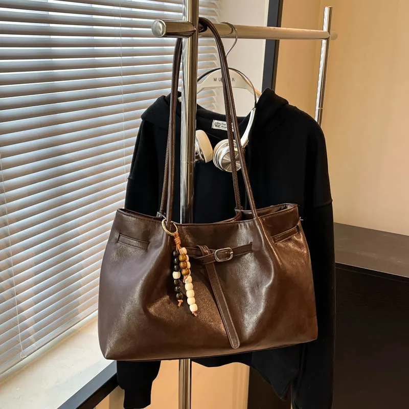 Vintage Brown Leather Tote Bag with Beaded Bag Charm Buckle Detail Large Capacity Shoulder Purse for Work Commuter Daily Use