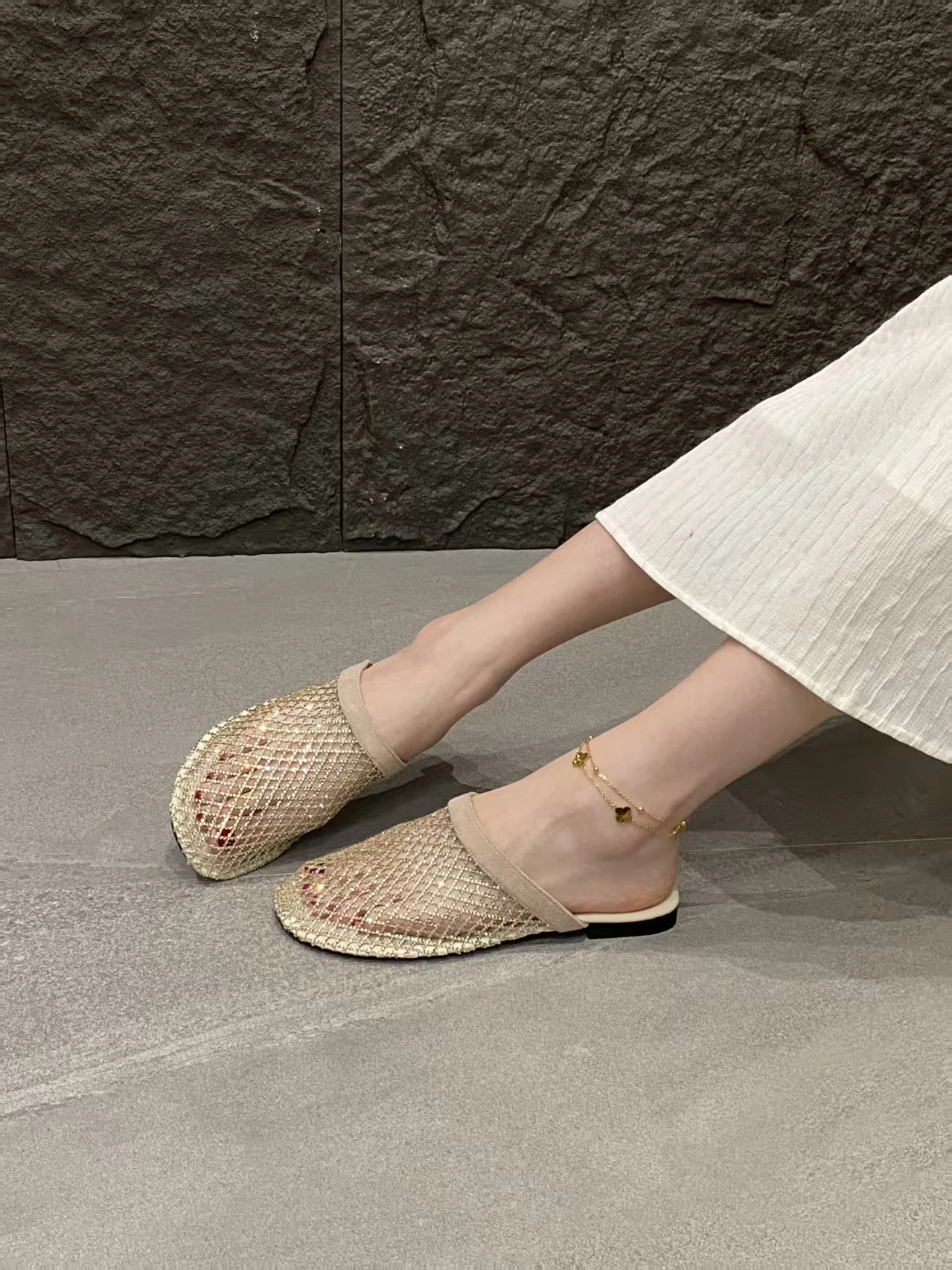 2026 Fashion New Summer Round Toe Mesh Sexy Comfortable Non-slip Casual Slippers Lightweight Plus Size Flat Slippers for Women