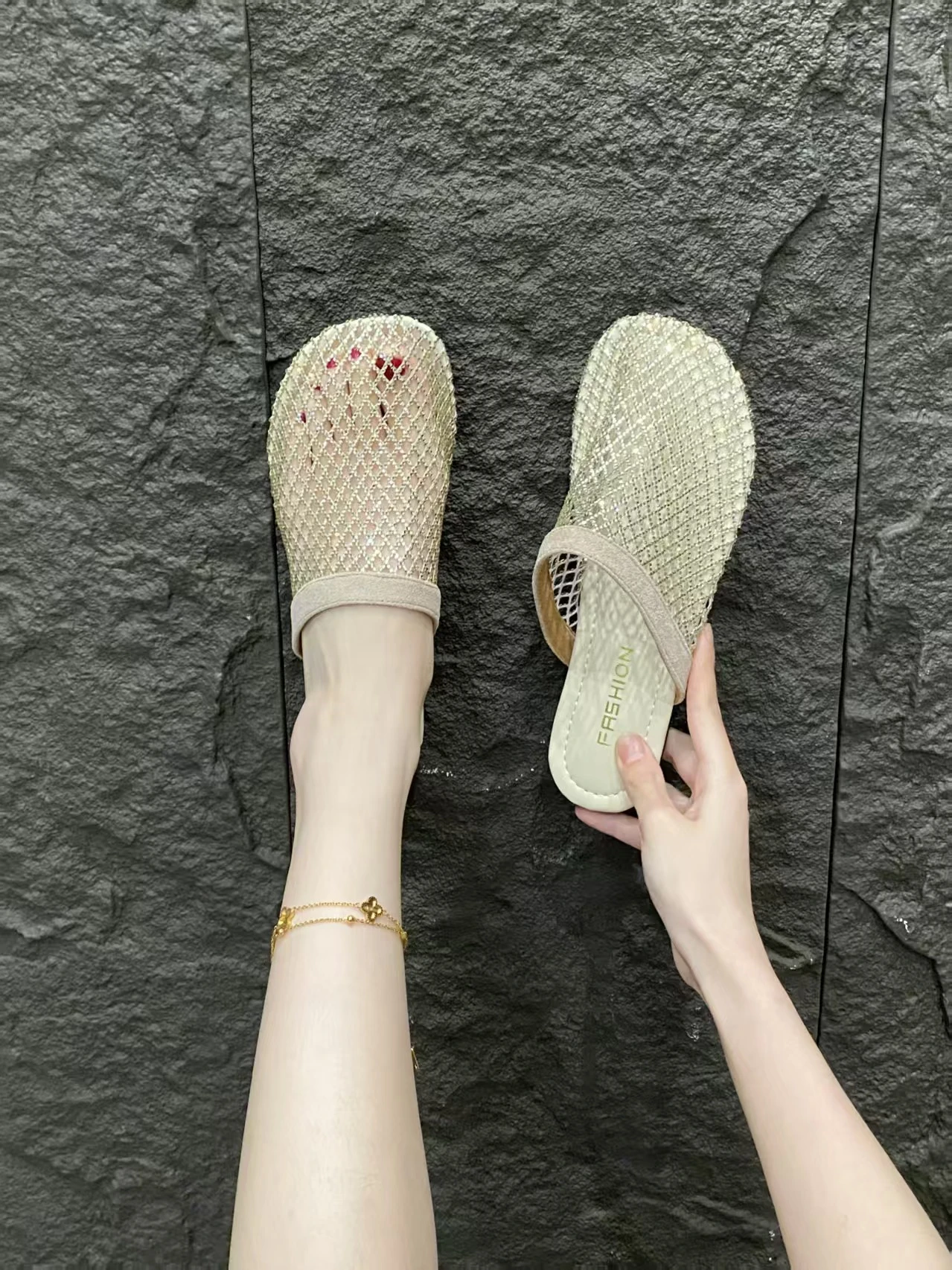 2026 Fashion New Summer Round Toe Mesh Sexy Comfortable Non-slip Casual Slippers Lightweight Plus Size Flat Slippers for Women