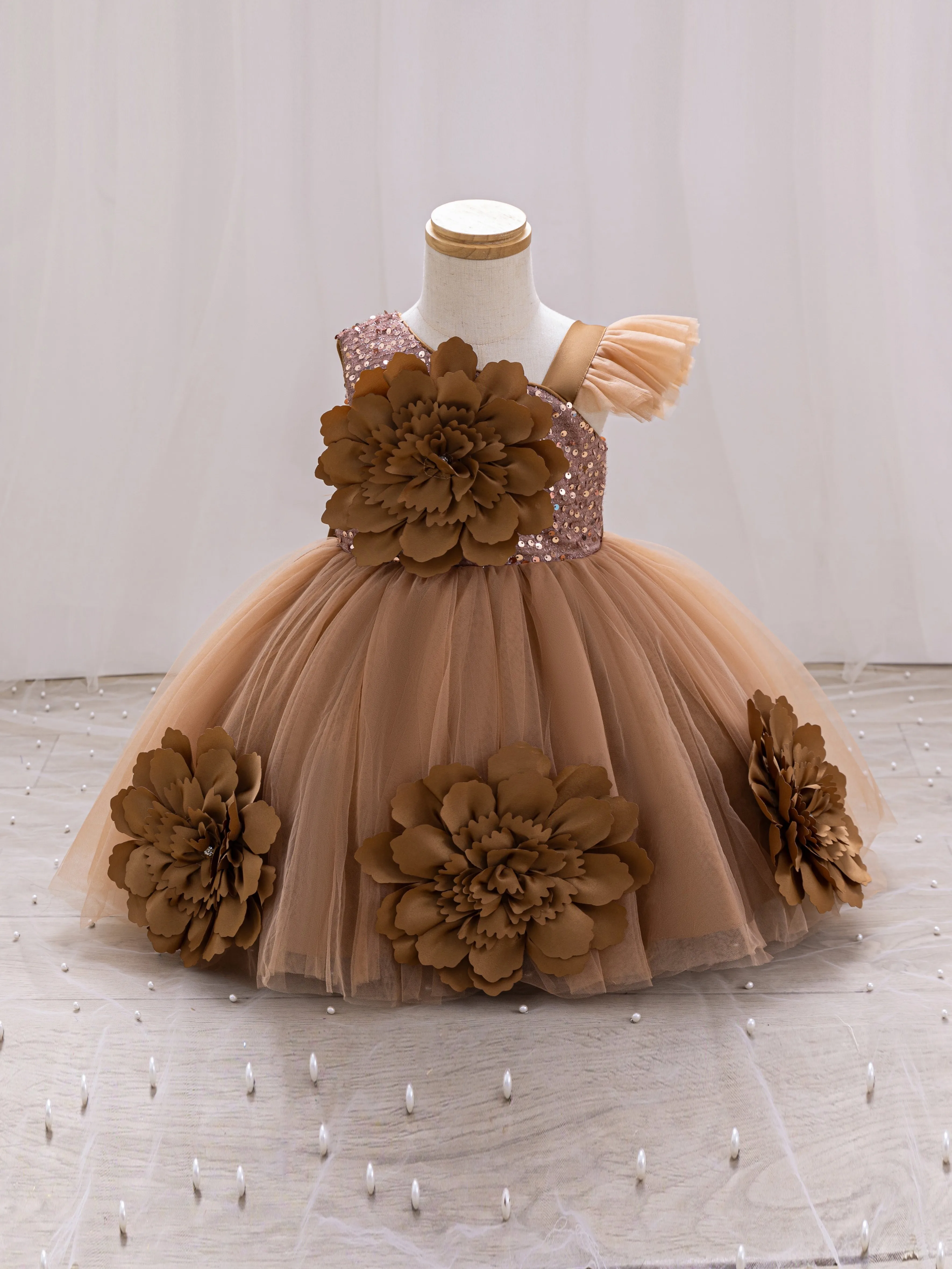 Elegant Girl Princess Dress Small Flying Sleeves Asymsymmetrical Straps Formal Occasion Girl Dress Sequin Wedding Dress Party Gi
