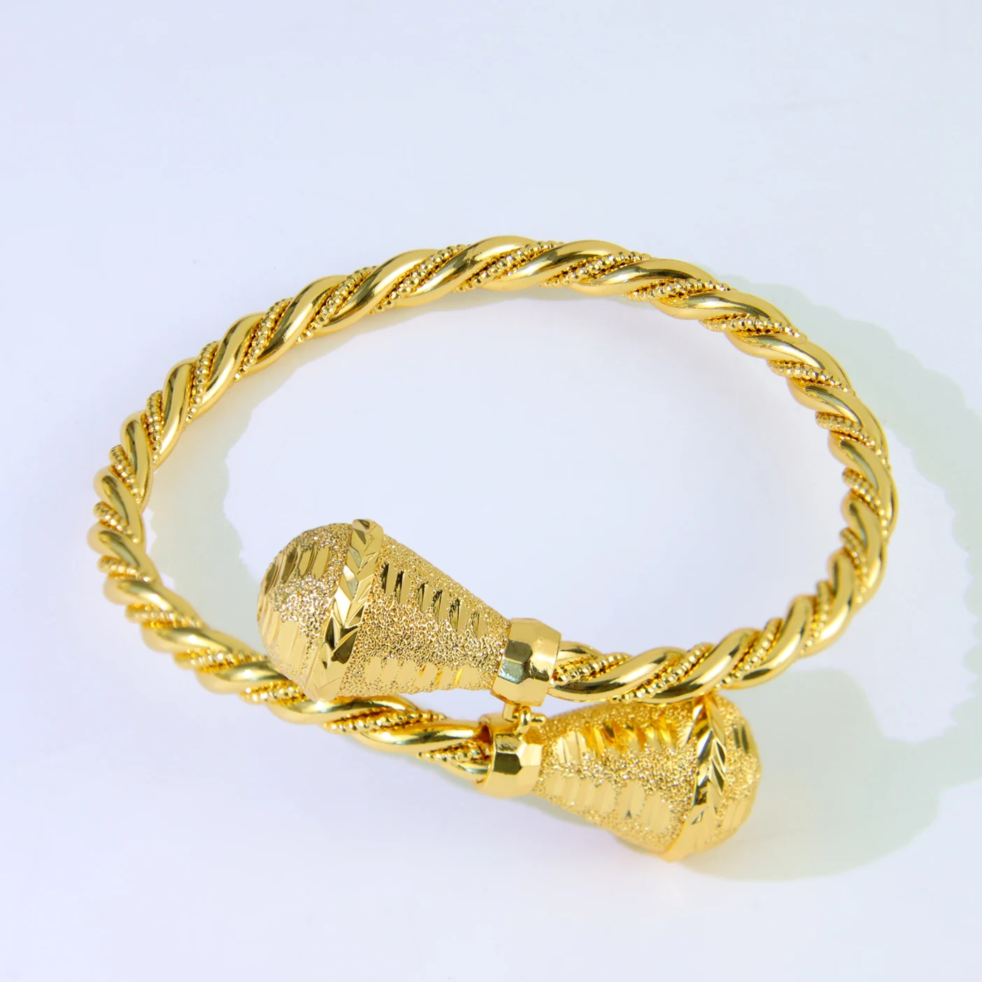 Dubai Gold Plated Cuff Bracelets 21k Gold Color Luxury Saudi Bridal Wedding Bangles Turkish Women Wedding Party Ramadan Jewelry