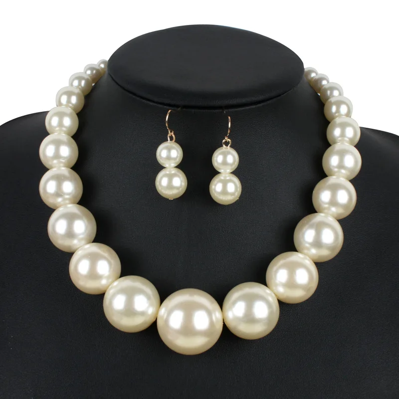 Necklace & Earrings 2-Piece-Set Pearl Earrings Charm Pendant Necklace for Women Girls Dating Parties