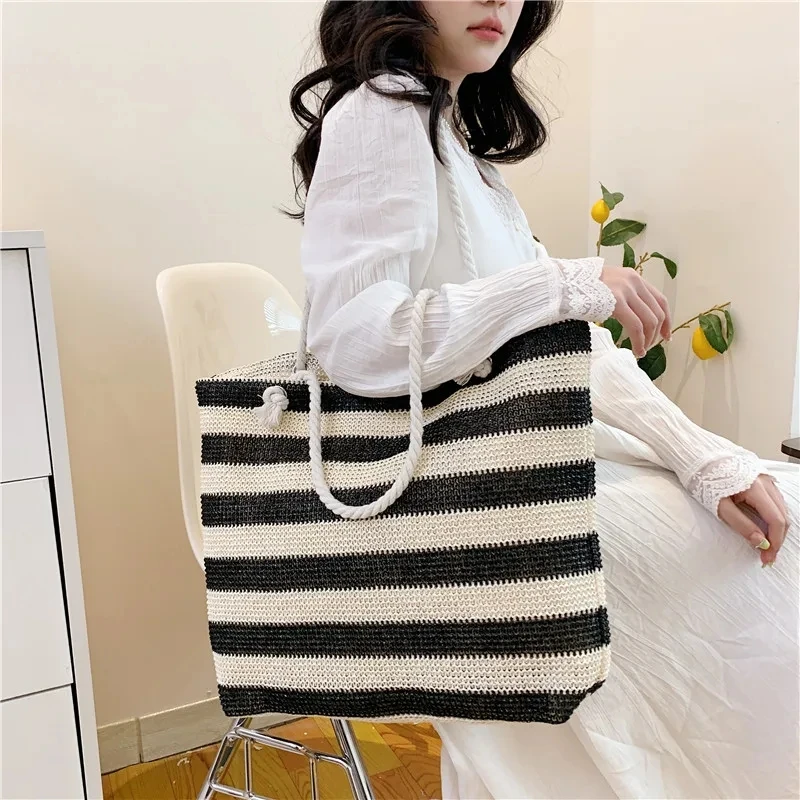 Ladies Summer Daily Bag Straw Shoulder Bag Trendy Color Contrast Beach Handbag Women Large Capacity Simple Shoulder Bag