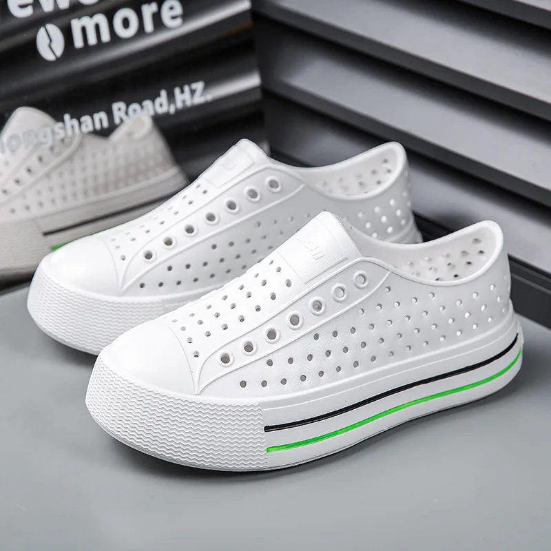 New Summer Female Sandals Outdoor Beach Water Shoes Clogs EVA Slip-On Kid Boy Girls Garden Thick Bottom Sports Sandals Cave Shoe