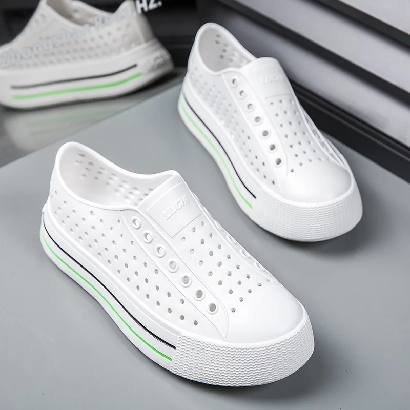 New Summer Female Sandals Outdoor Beach Water Shoes Clogs EVA Slip-On Kid Boy Girls Garden Thick Bottom Sports Sandals Cave Shoe