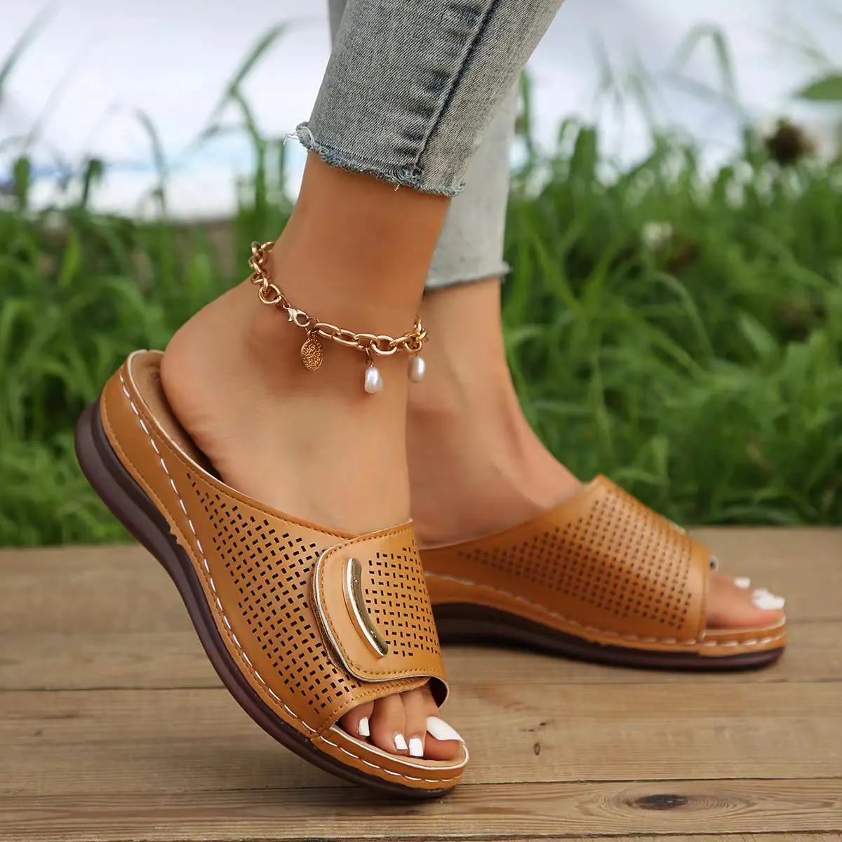 Women's Sandals Summer 2024 Hollow Out Wedge Slippers Women Comfy Breathable Platform Sandals Woman Non Slip Flip Flops