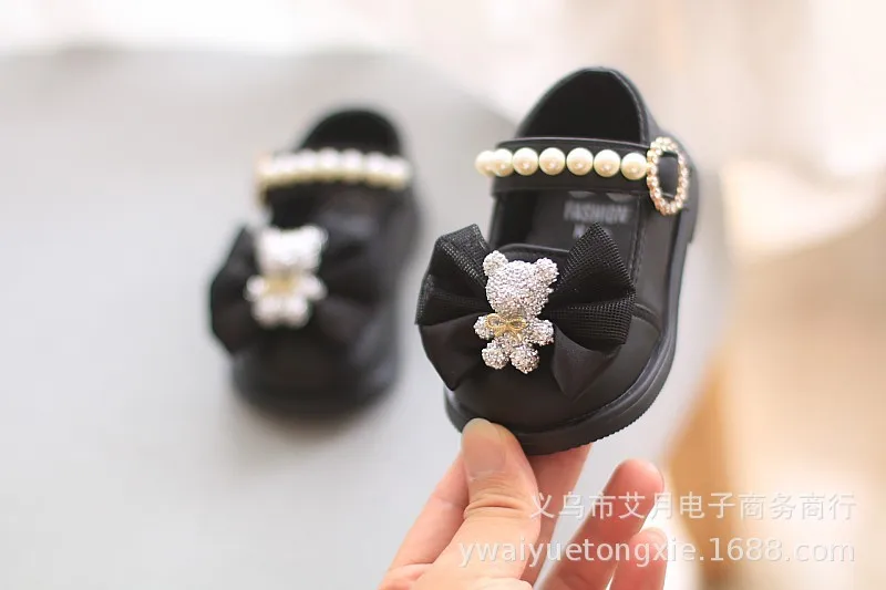 Cartoon Bow Square Mouth Toddler Shoes Kids Shoes Girls Baby Party Wedding Dance New Princess Leather Shoes Children Sneakers