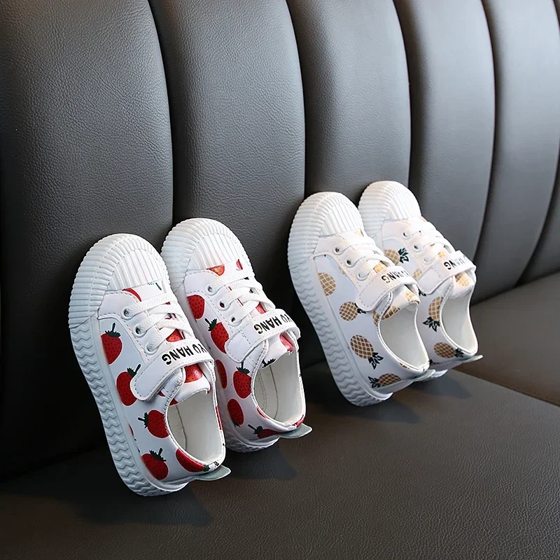 Hot sale pineapple strawberry spring and autumn new soft bottom girls children students casual non-slip PU leather sports shoes