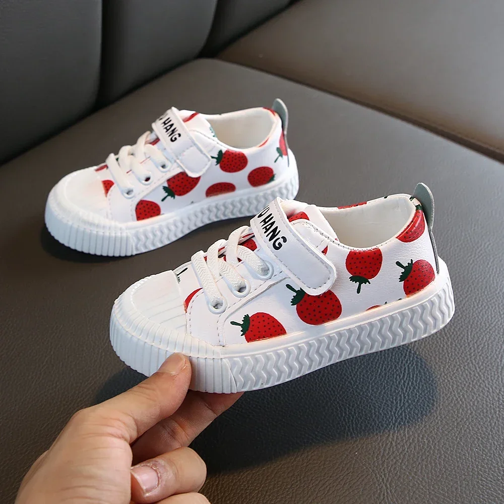 Hot sale pineapple strawberry spring and autumn new soft bottom girls children students casual non-slip PU leather sports shoes
