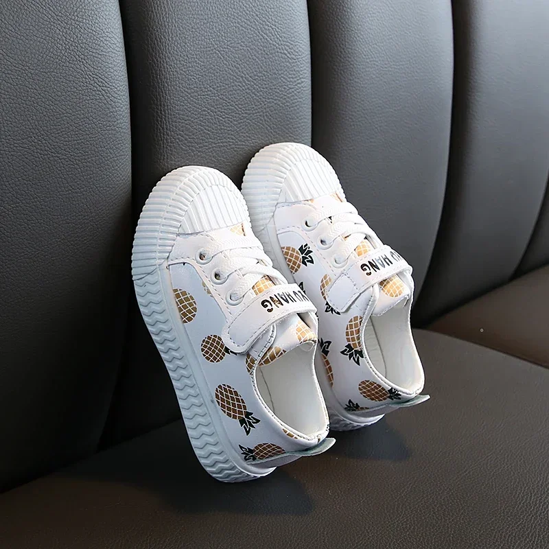 Hot sale pineapple strawberry spring and autumn new soft bottom girls children students casual non-slip PU leather sports shoes