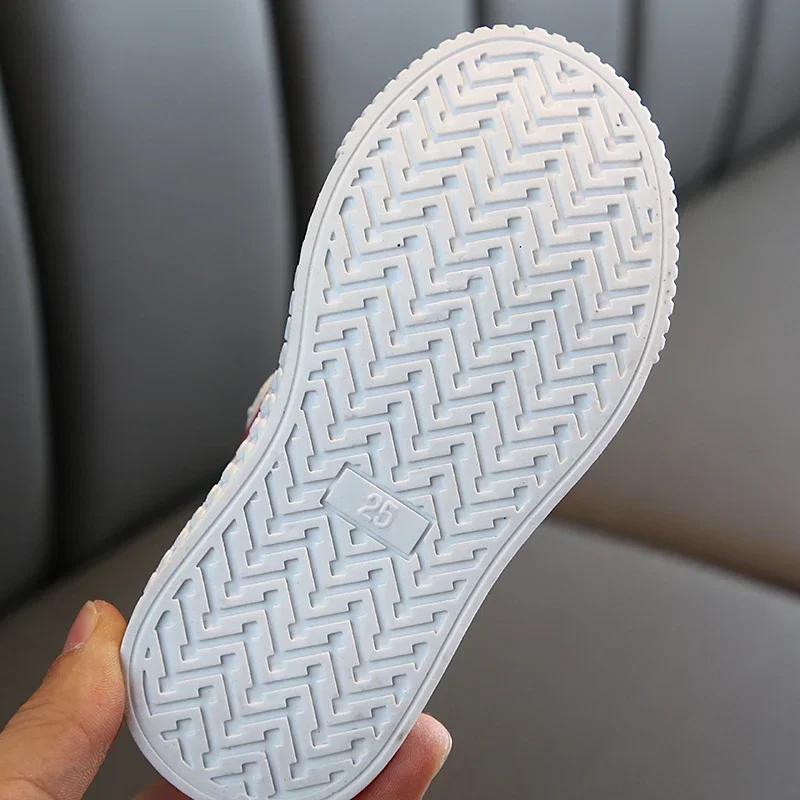 Hot sale pineapple strawberry spring and autumn new soft bottom girls children students casual non-slip PU leather sports shoes