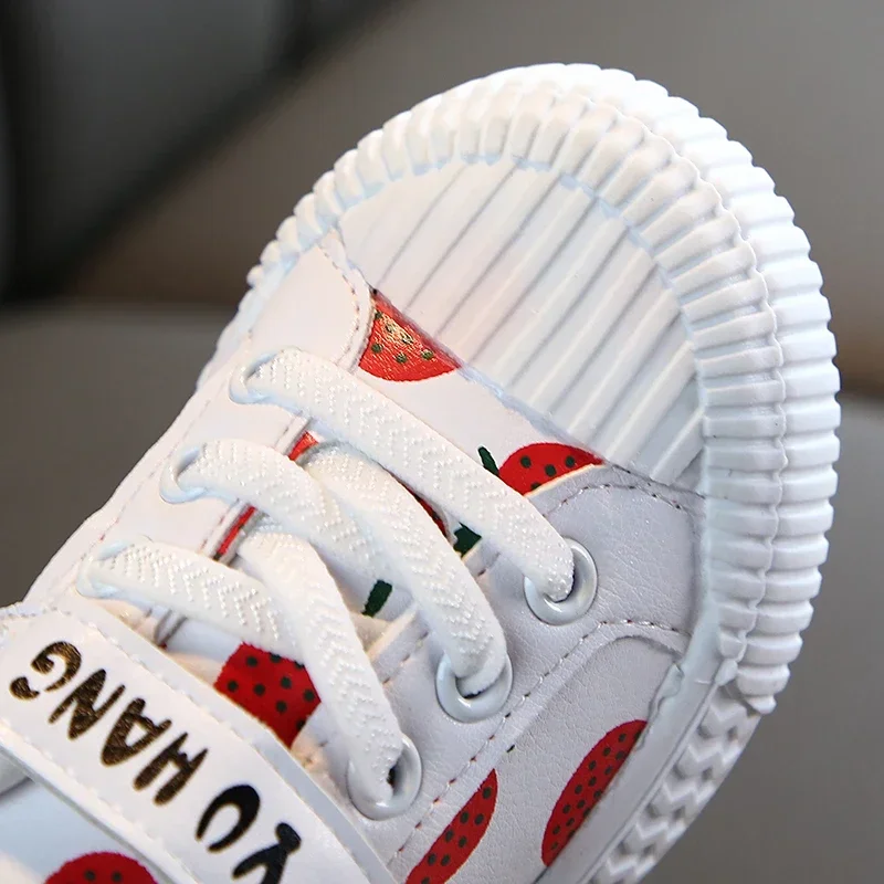Hot sale pineapple strawberry spring and autumn new soft bottom girls children students casual non-slip PU leather sports shoes