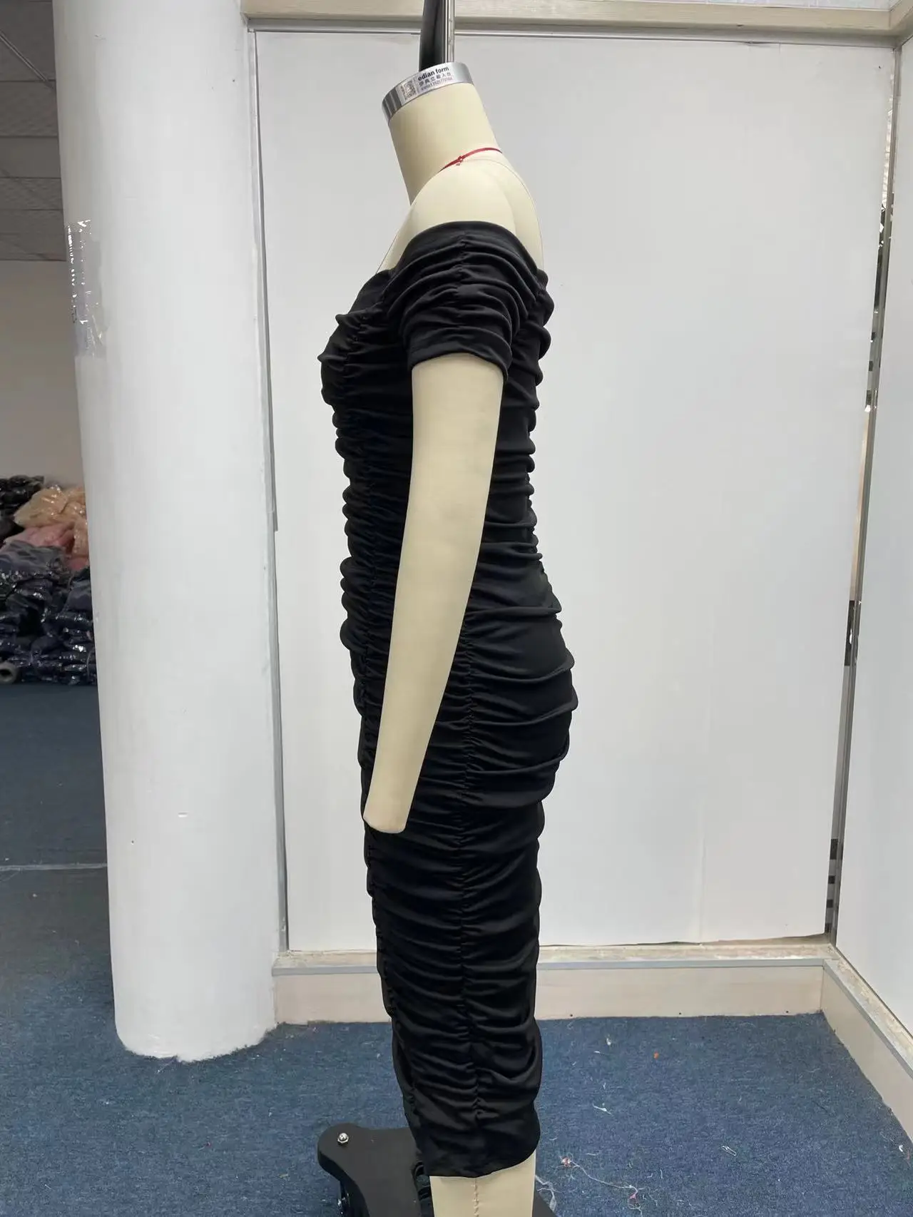 European and American style solid color long skirt, elegant temperament, summer women's dress, one shoulder pleated dress